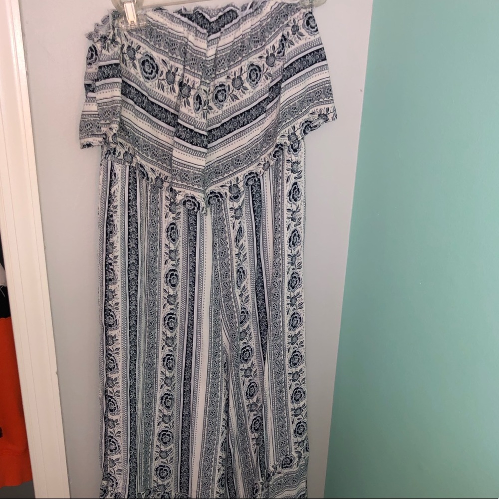 Wide legged jumpsuit